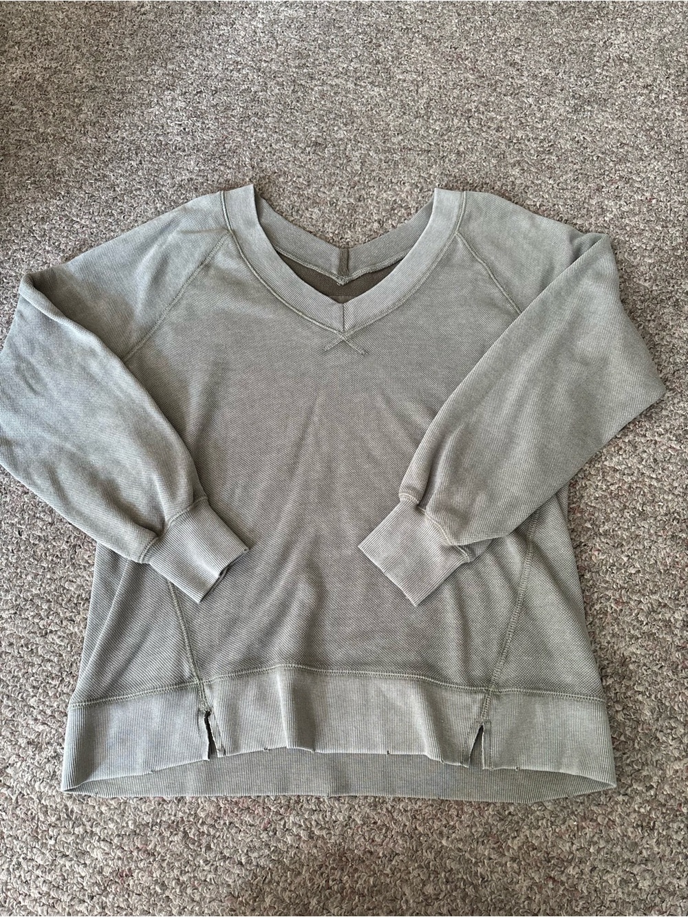 Aerie V-Neck Relaxed Distressed Sweater Sweatshirt - Olive Green